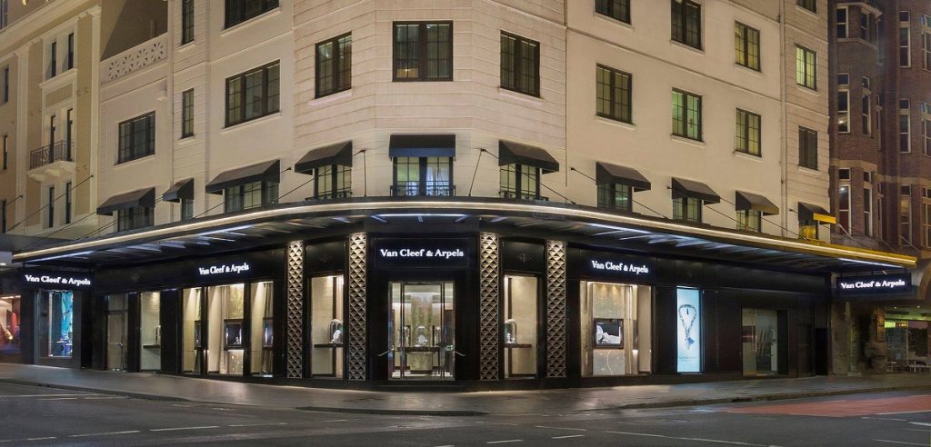 Alucobond shopfront Van Cleef & Arpels