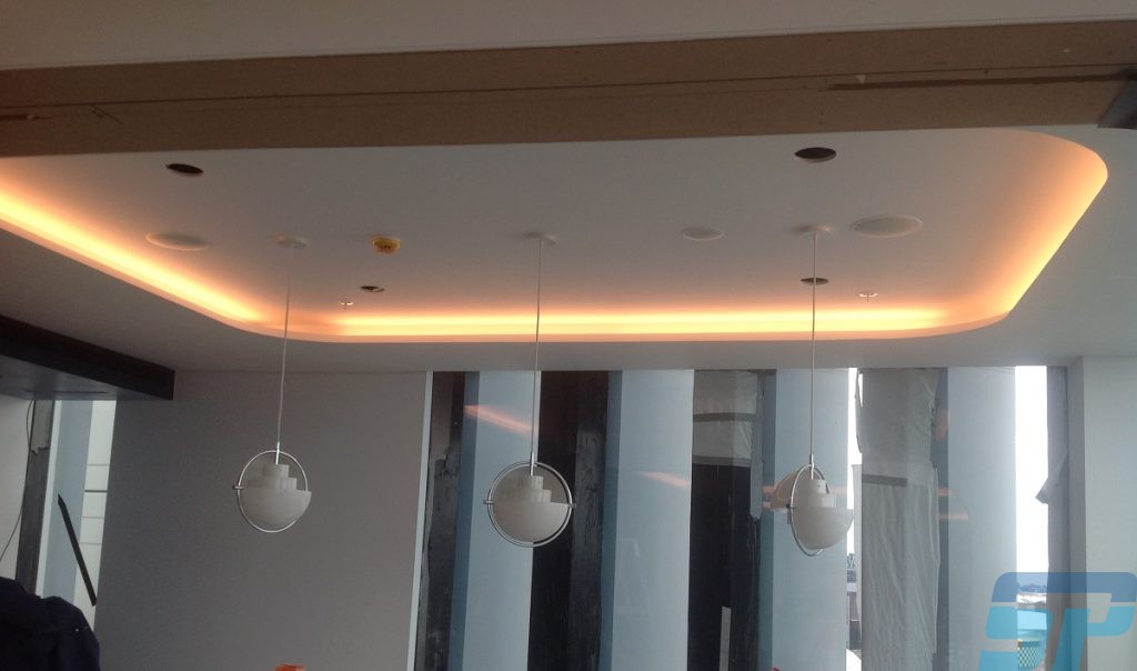 Plasterboard knife edge detail
