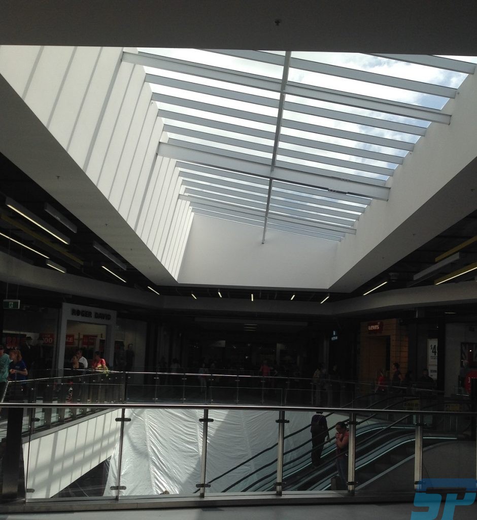 Plasterboard bulkheads for skylight