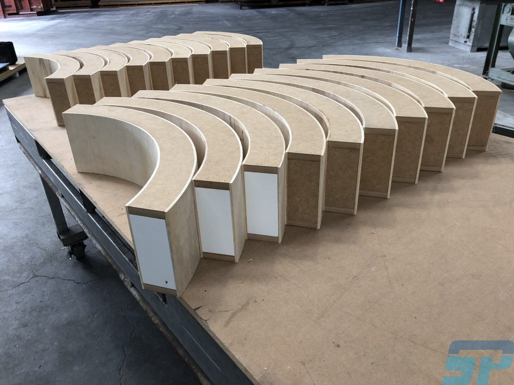 Curved corner ceiling coffer